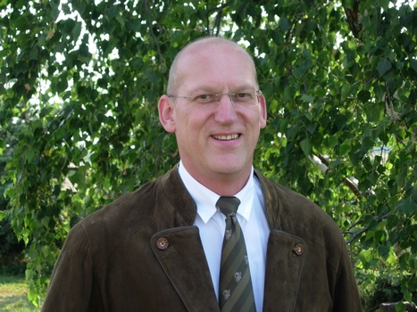 Robert Johann Kob, Jahrgang 1958, Unternehmensgr&uuml;nder, HR-Specialist, Langj&auml;hrige Wirtschaftserfahrung, Trainer f&uuml;r Selbstvermarktungsstrategien, Out-/Newplacementberater und Dozent in der Erwachsenenbildung, Heger & J&auml;ger seit mehr als 25 Jahren, Jagdhornbl&auml;ser (Ventilhorn & Plesshorn), Gr&uuml;nder der Jagdhornbl&auml;sergruppe "K&ouml;nigshainer Berge"